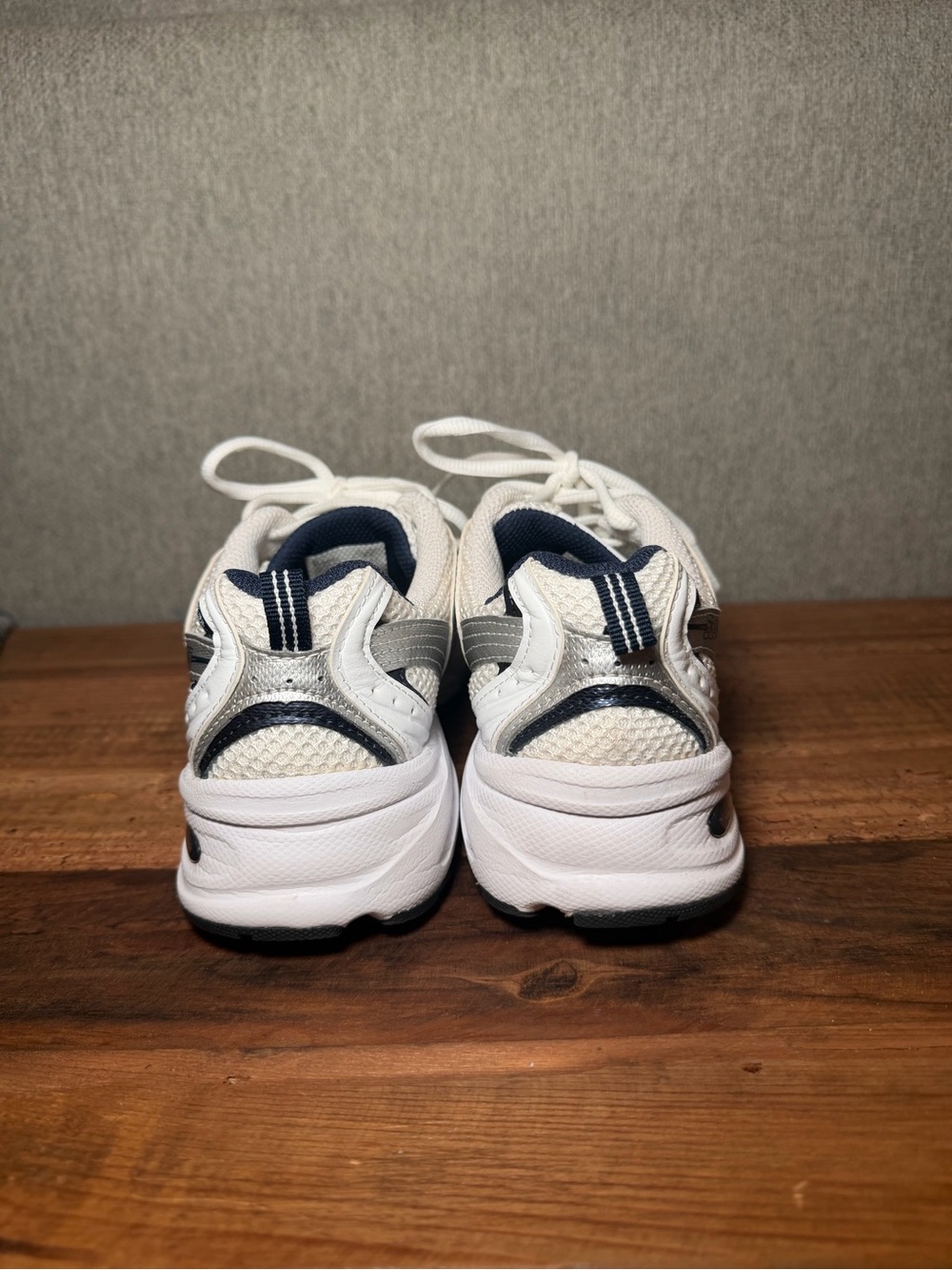 New Balance 530 MR530SG White Silver Navy Sneakers Women’s Size 5 - Picture 4 of 6